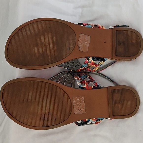 Coach and Four Women's Sandals EUC - Picture 7 of 7